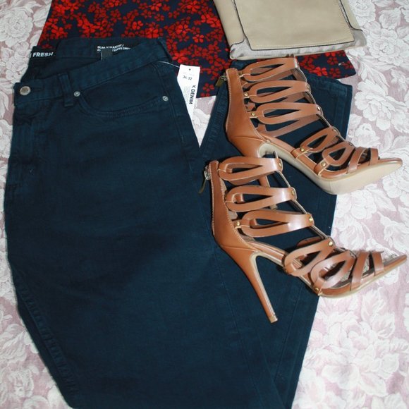 😎 NWT Dark Denim Slim Straight Jeans SZ34/32 - Picture 1 of 5